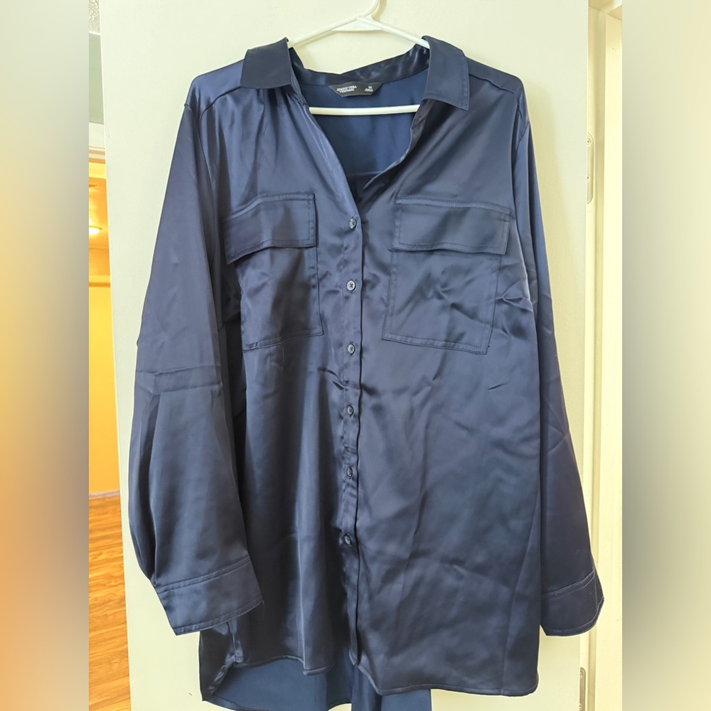 Simply Vera Vera Wang Women’s Navy oversized dress shirt